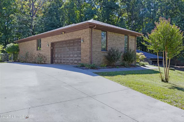 Radcliff, KY 40160,306 Forest TRCE
