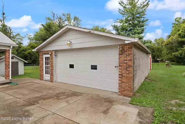 Louisville, KY 40272,5313 Speedway Ave