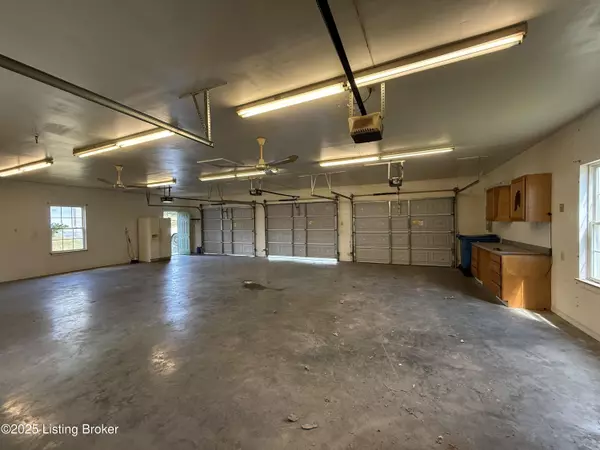 Ekron, KY 40117,45 Paula Ct