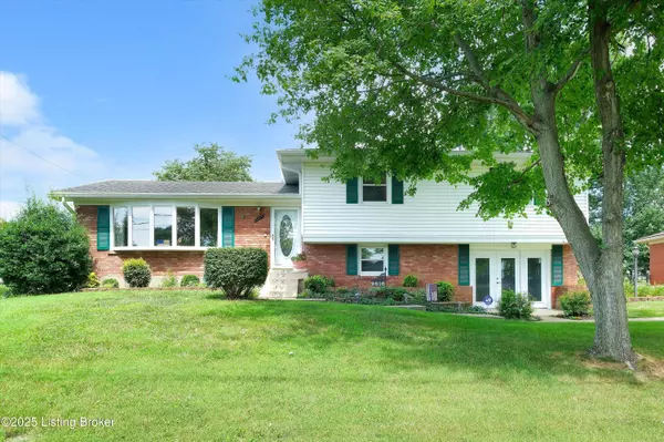 Louisville, KY 40272,9816 Lakewood Dr