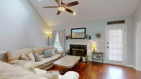 Louisville, KY 40299,11504 Saratoga Ridge Dr