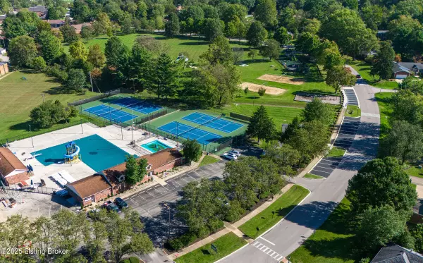 Douglass Hills, KY 40243,10803 Helmsdale Ln