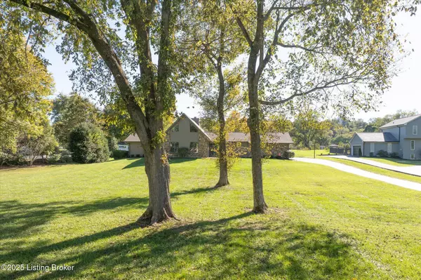 Prospect, KY 40059,2017 Cardinal Harbour Rd