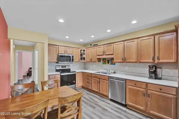 Louisville, KY 40228,7248 Briscoe Vista WAY