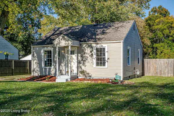 9728 Mason Ln, Fairdale, KY 40118