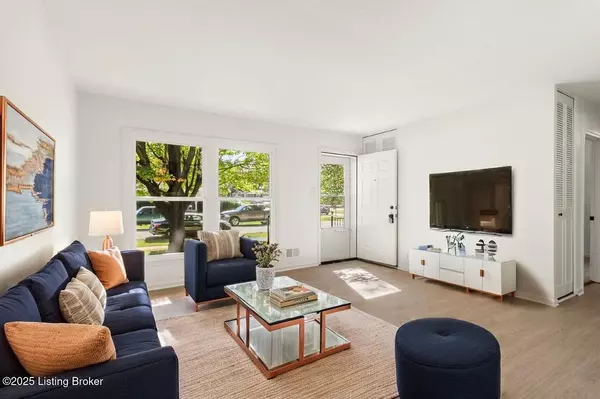 Louisville, KY 40220,3113 Cabinwood Dr