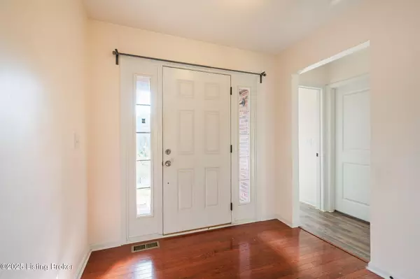 Louisville, KY 40245,206 Brookfield Hills Ct