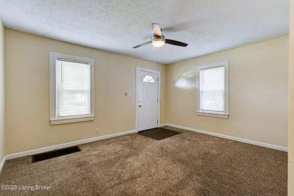 Louisville, KY 40210,2811 Narragansett Dr