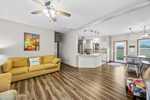 Elizabethtown, KY 42701,323 Oxmoor Dr