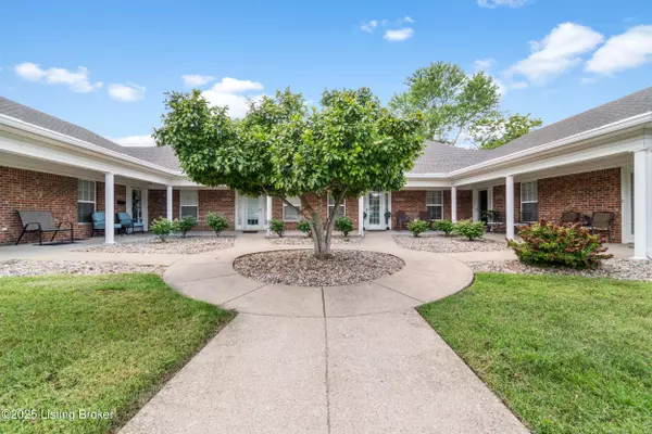 8503 Applegate Village Dr, Louisville, KY 40219