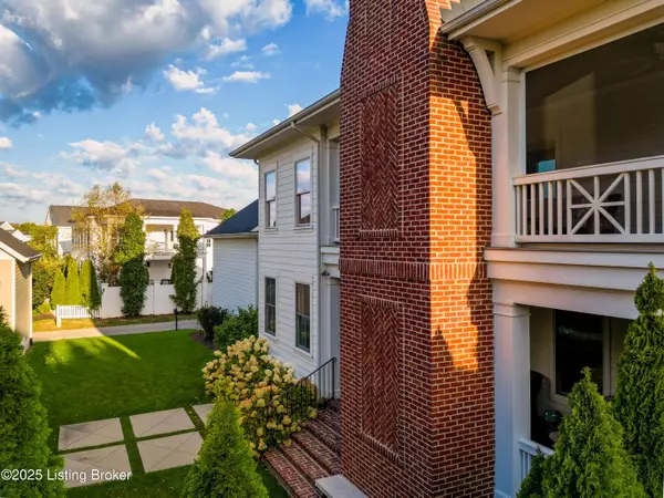 Prospect, KY 40059,8904 Coltsfoot TRCE