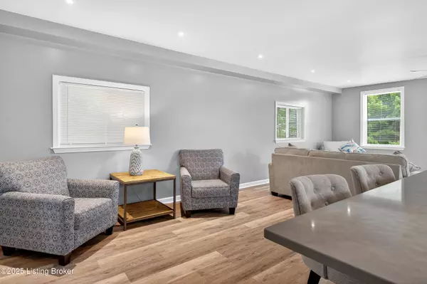 Louisville, KY 40203,1537 W Market St #2