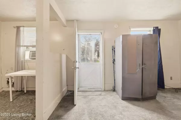 Louisville, KY 40217,1038 Sylvia St