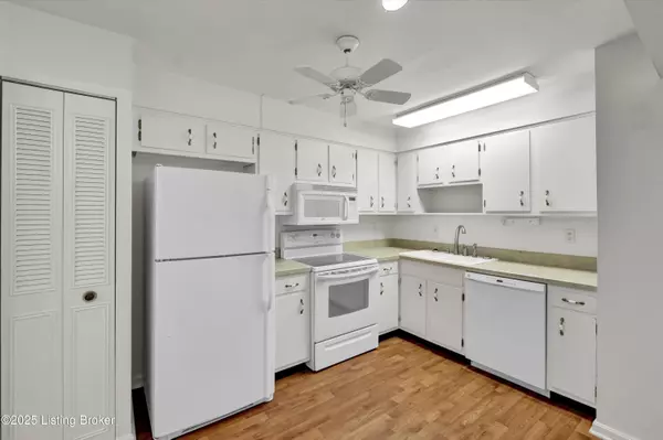 Louisville, KY 40218,205 Flanders Ct #1