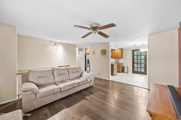 Louisville, KY 40291,5206 Firwood Ln