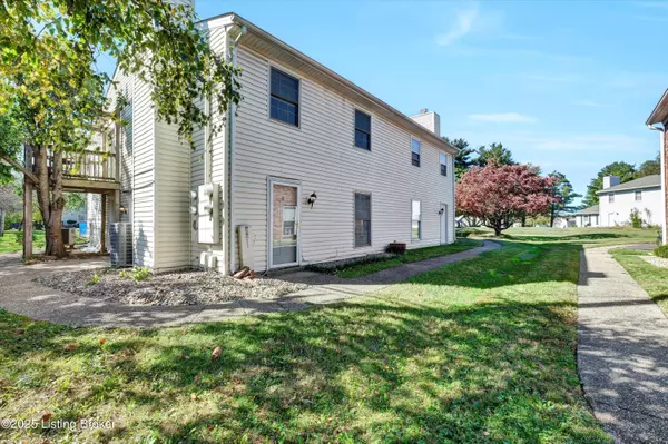 Louisville, KY 40241,3726 Charter Oaks Dr #3