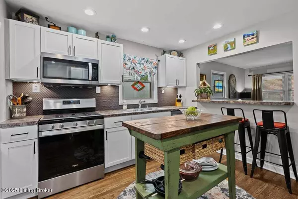 Louisville, KY 40217,2905 Pindell Ave