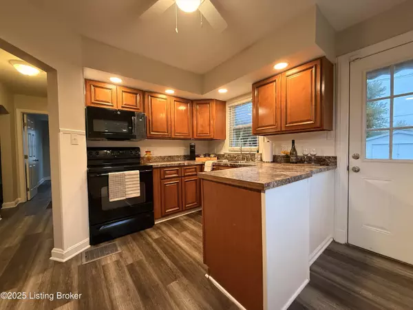 Louisville, KY 40222,918 Fountain Ave