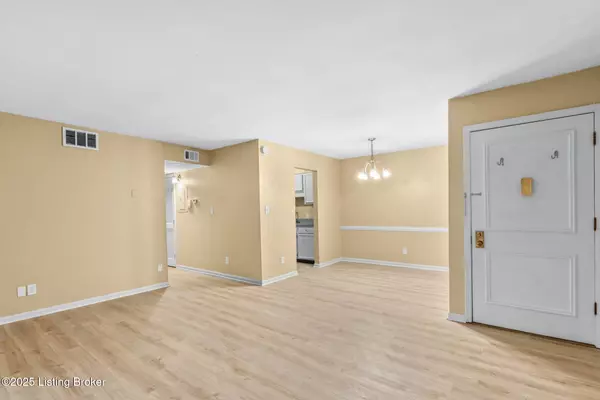 Louisville, KY 40206,802 Highwood Dr