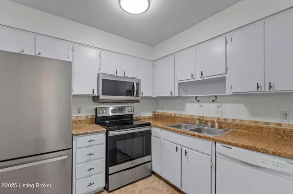 Louisville, KY 40205,1935 Gardiner Ln #G97