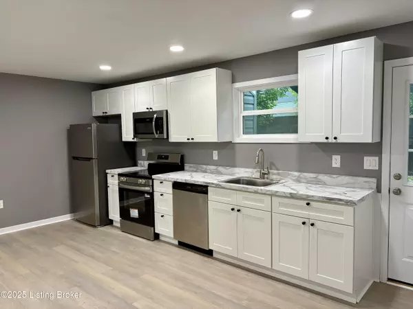 Louisville, KY 40216,2936 Garey Ln