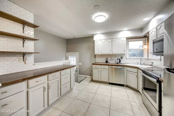 Louisville, KY 40220,4029 Laurelwood Ave