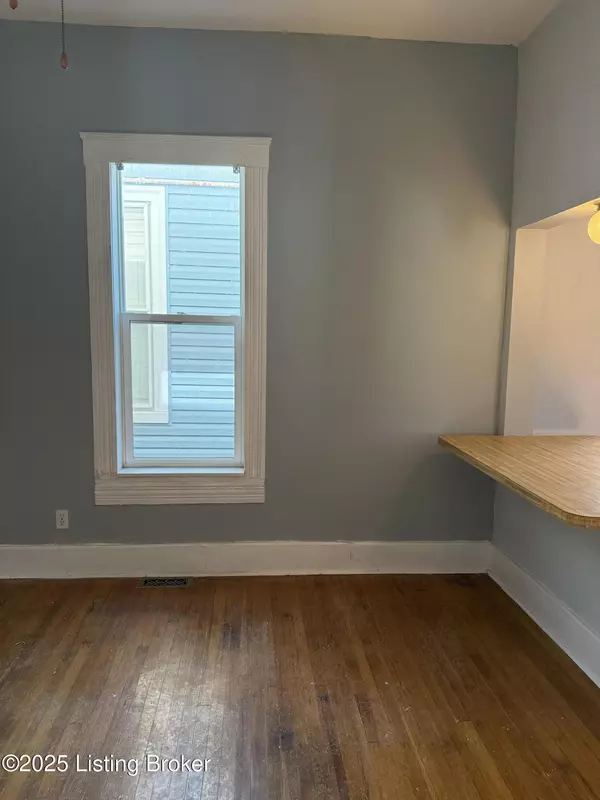 Louisville, KY 40206,114 S Bayly Ave