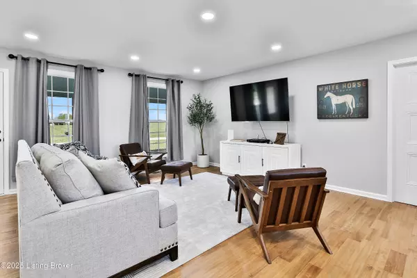 Shelbyville, KY 40065,8448 Hempridge Rd