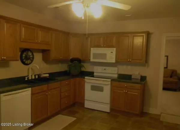 Louisville, KY 40228,8344 Delta Cir