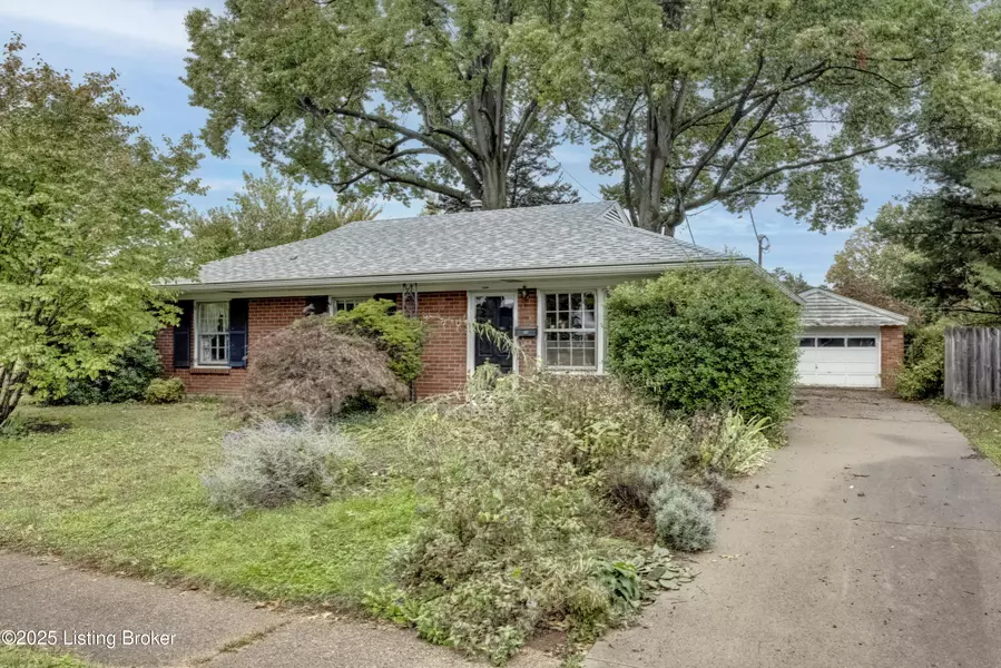 2117 Peabody Ln, Louisville, KY 40218