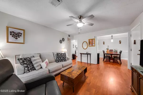 Douglass Hills, KY 40243,514 Logsdon Ct