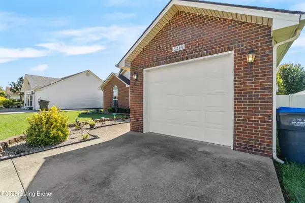 Louisville, KY 40258,5214 Plume Dr