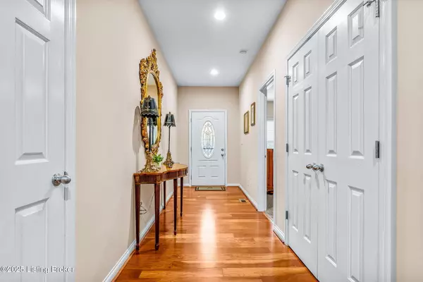 La Grange, KY 40031,2023 Eagles Landing Dr