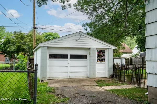 Louisville, KY 40220,3034 Hendon Rd