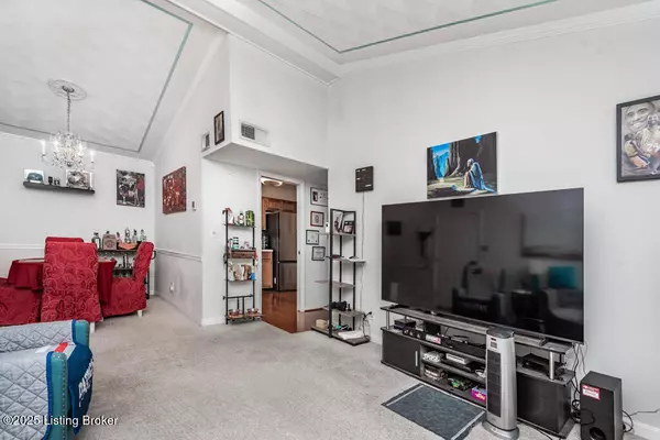 Louisville, KY 40218,3721 Bardstown Rd #610