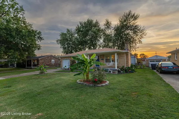 Louisville, KY 40258,8004 Canna Dr