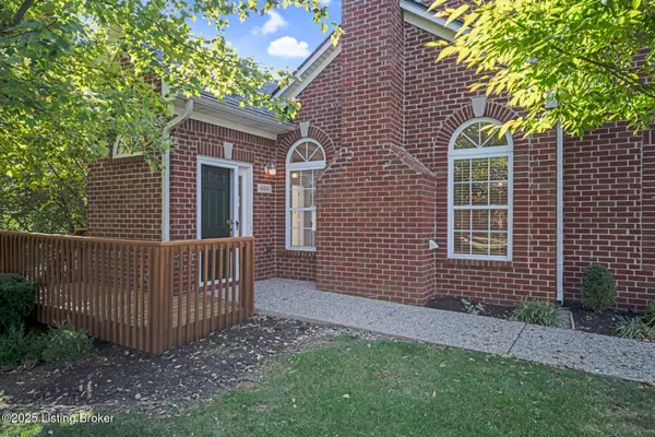 404 McKirkland Pl, Louisville, KY 40245