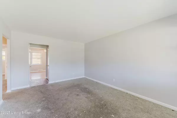 Louisville, KY 40216,3529 Burrell Dr