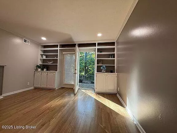 Louisville, KY 40205,1815 Gardiner Ln #B20