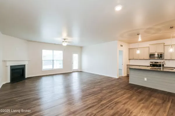 Louisville, KY 40229,11912 Parkside Vista Ln