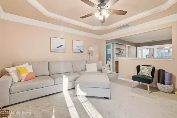 Louisville, KY 40228,8531 Aspen Glen WAY