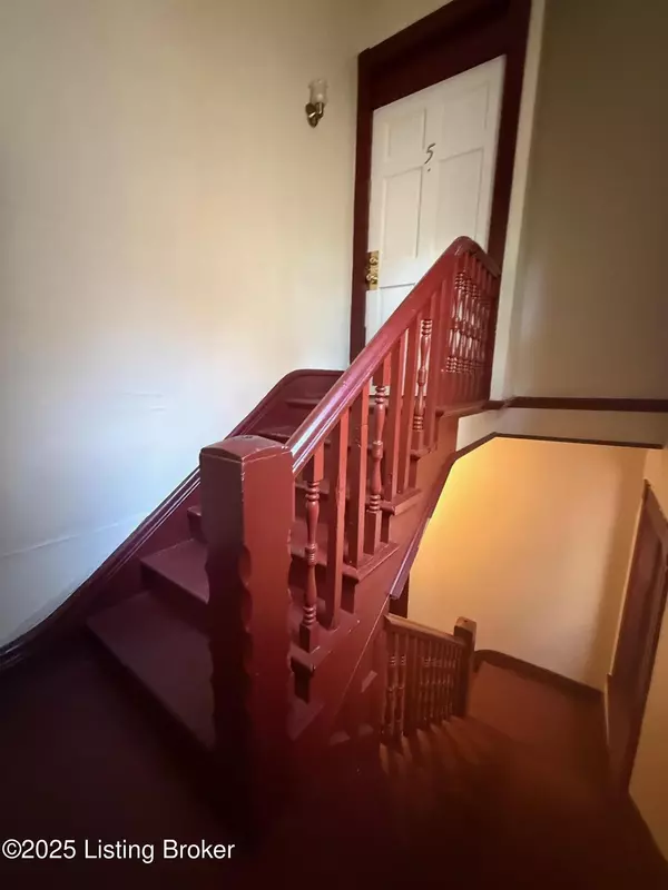 Louisville, KY 40203,1241 S 1st St