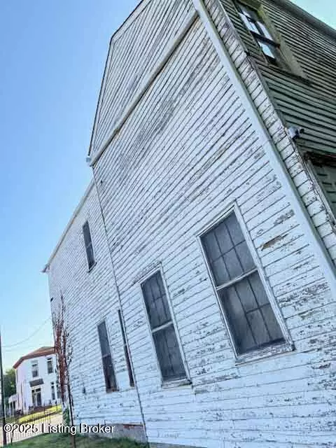 Louisville, KY 40212,2237 W Jefferson St