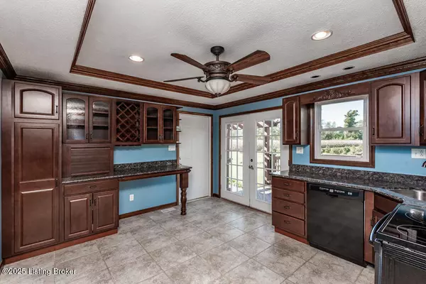 Carrollton, KY 41008,206 Grimes Ln