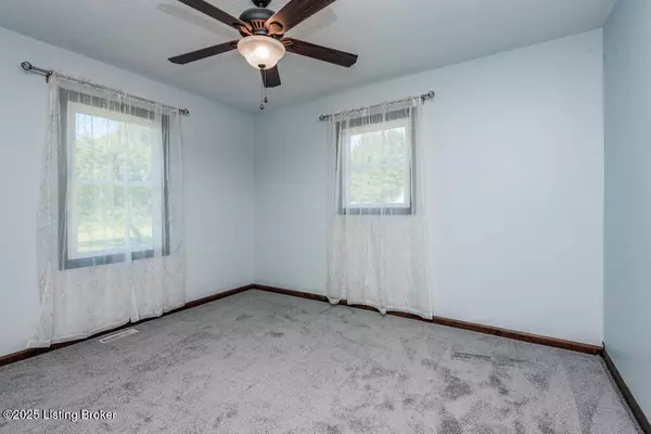 Carrollton, KY 41008,206 Grimes Ln