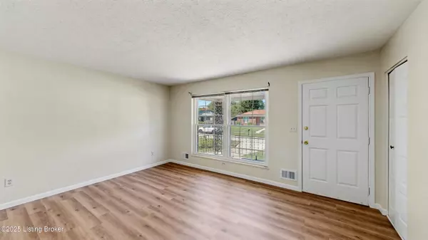 Louisville, KY 40216,5313 Matterhorn Dr