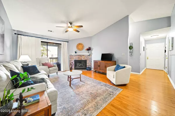 Louisville, KY 40299,3805 Yardley Ct #UNIT 207