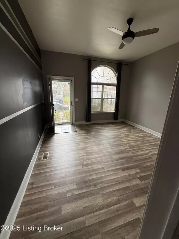 Louisville, KY 40215,701 W Evelyn Ave