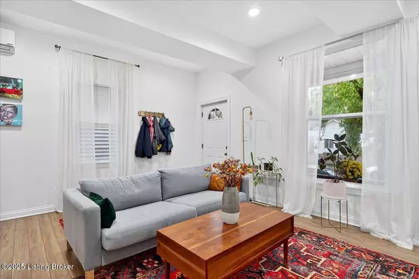 Louisville, KY 40203,417 Camp St