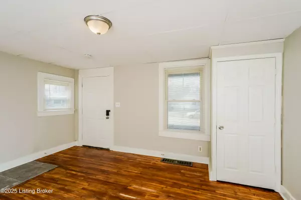 Louisville, KY 40212,409 S 39th St #2